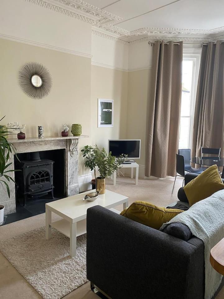 Elegant Spacious Apartment In Heart Of St Leonards Hastings Exterior foto